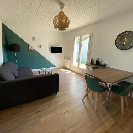 Maisons Martigny C - Proche Futuroscope Et Aquascope Casa de Férias *